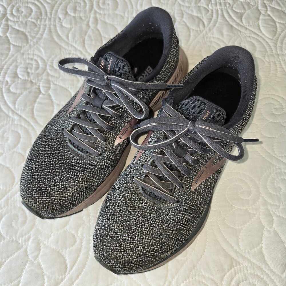 BROOKS ADRENALINE Ombre Grey and Lavender Running Shoe in a Women's size 8 Med - Picture 3 of 10